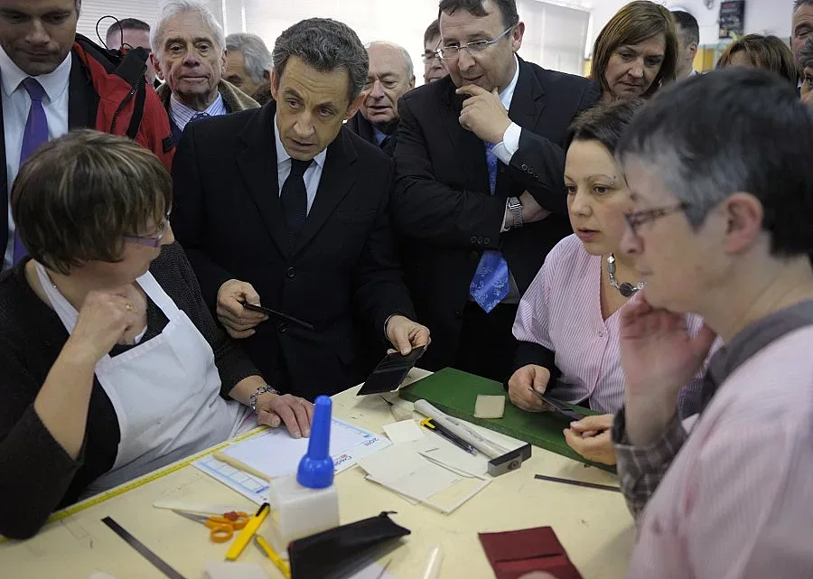 Докараха Саркози до "агония"