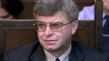 Кирил Ананиев не искал бонус, но му го дали