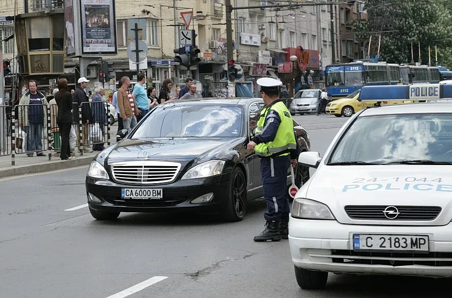 Плащаме тройно за втора кола в центъра на София