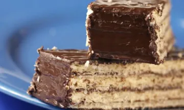 Днес на трапезата: Бисквитена торта с шоколад