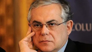 Пападимос прави рокади в кабинета