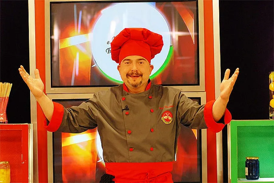 Гледаме накуп Ути, мач и турски сериали