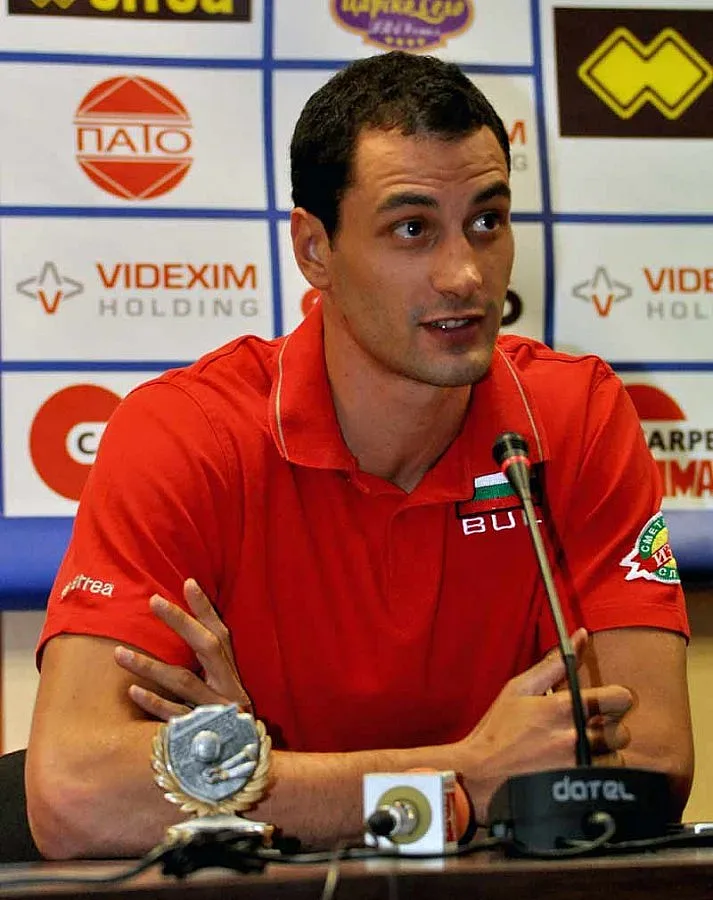 Казийски: Блондинки или брюнетки? И двете!