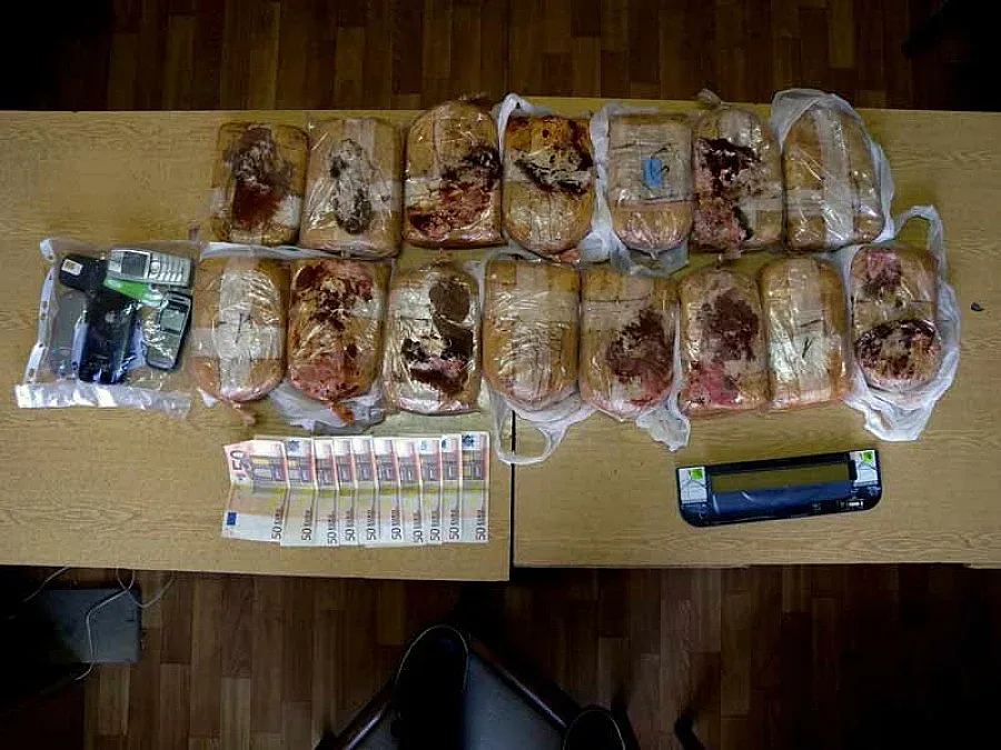 Заловиха наркобанда с хероин за Европа