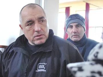Бойко се разболя, няма да реже ленти
