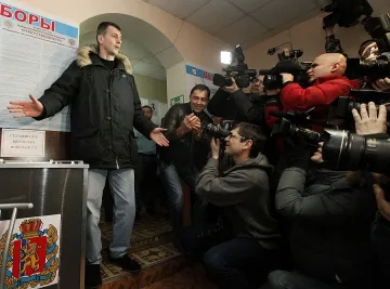 Прохоров гласува с частния си самолет