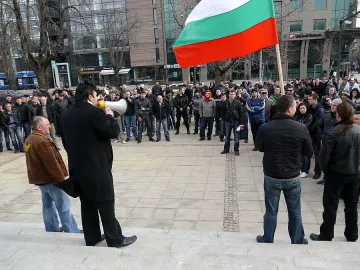 Протест срещу цените на горивата блокира София