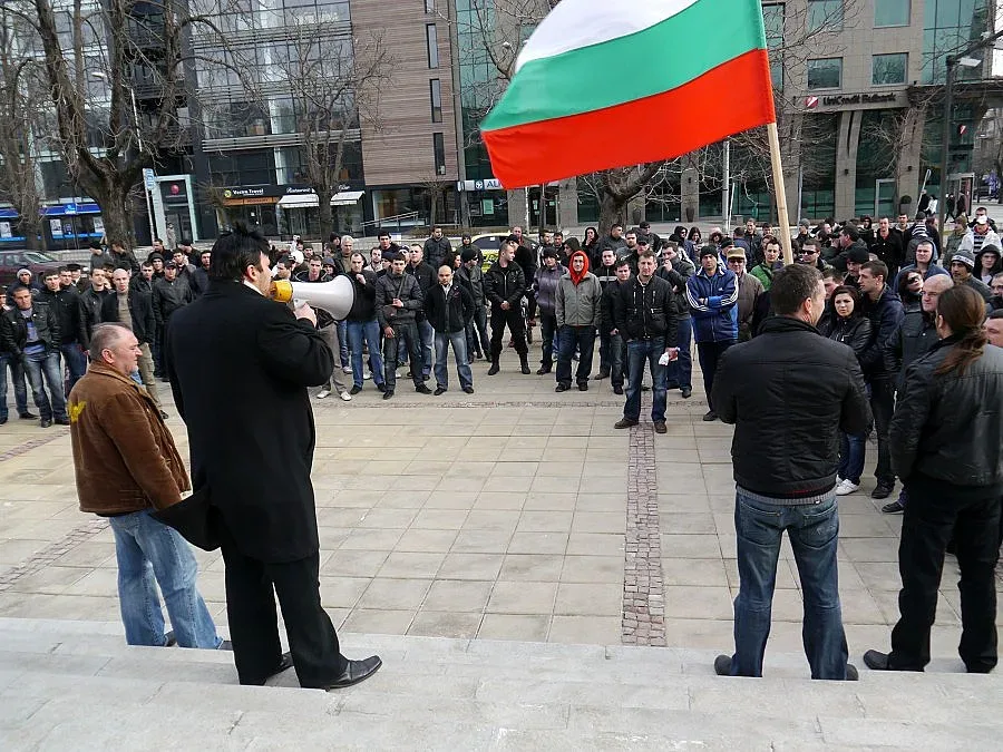 Протест срещу цените на горивата блокира София