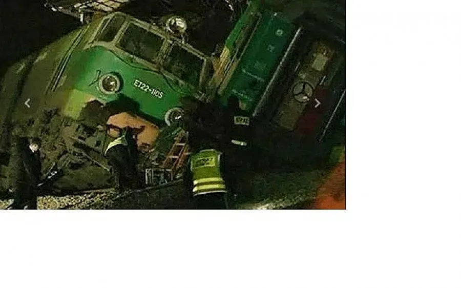 Тежка жп катастрофа уби 15 души в Полша