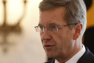 Обискираха дома на Кристиан Вулф