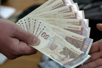 Казват кой колко бонуси е върнал на 7 март