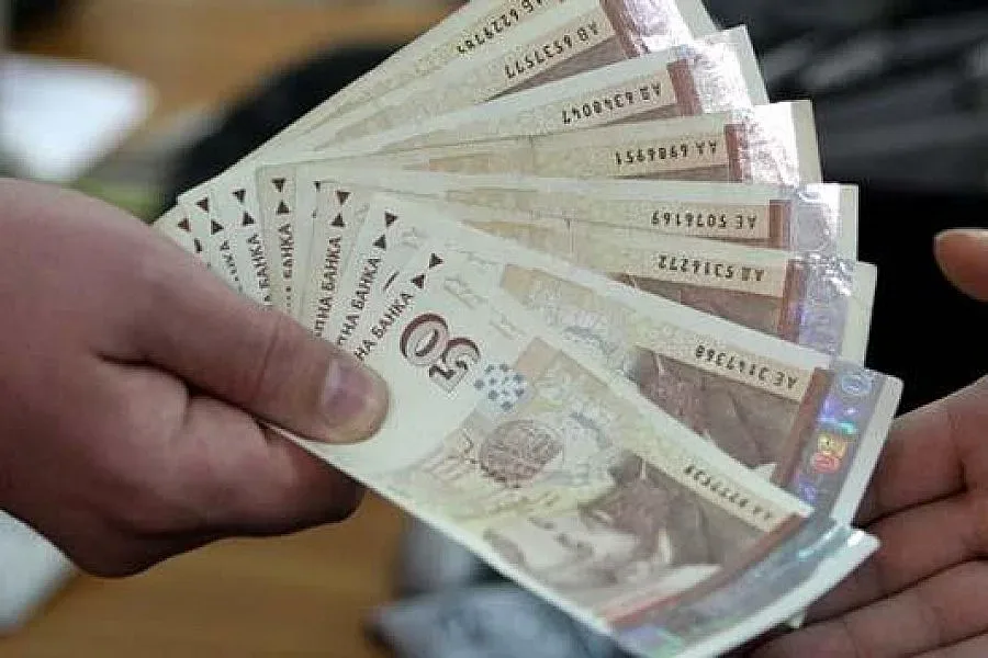 Казват кой колко бонуси е върнал на 7 март