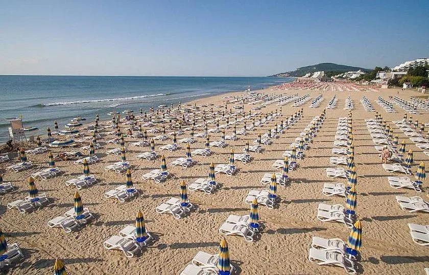 Чиста ли е морската вода у нас? Най-новите данни от района на Албена