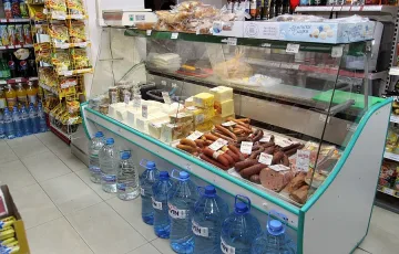 Затвор за стари храни в магазина