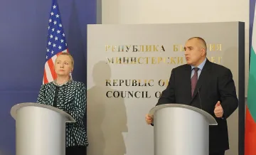 Чиновниците по европроекти запазват бонусите