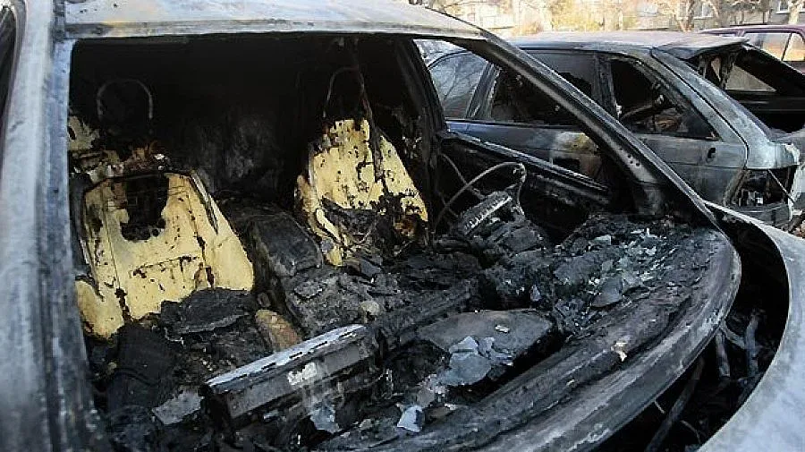 Опожариха бус на бургаски търговец