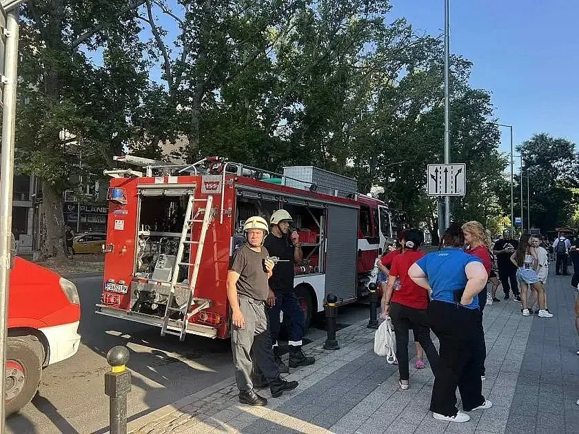 Гори МОЛ в голям наш град! Какви са щетите