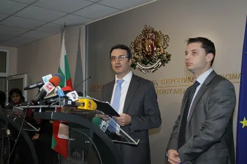 Отговаряме до месец на Брюксел за тока и газа