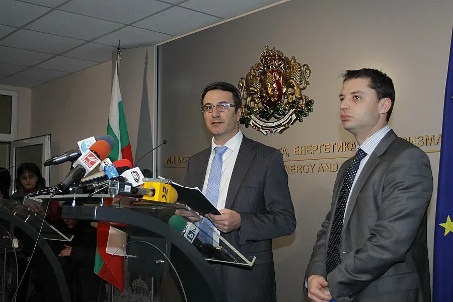 Отговаряме до месец на Брюксел за тока и газа