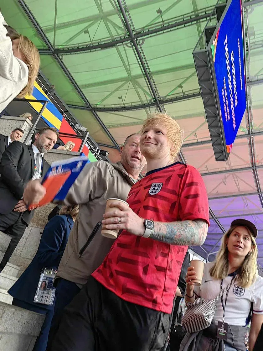 Клоп в изненадваща компания гледа финала на Евро 2024