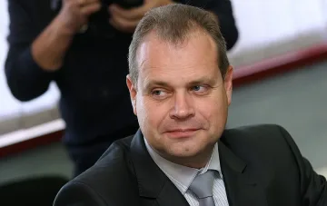 Затварят наводнените пътища за ремонт