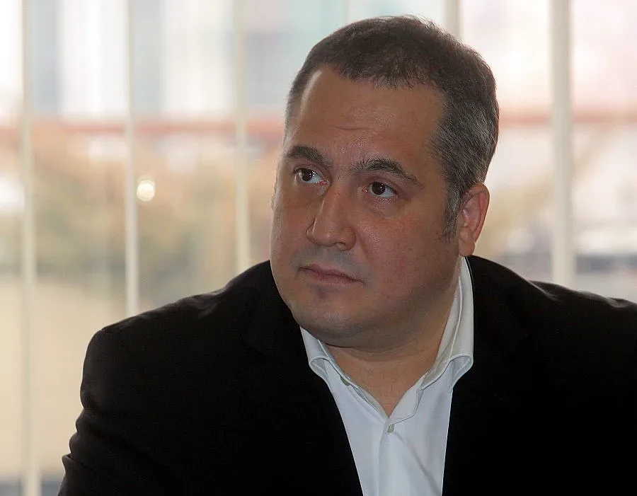 Слави Бинев прави партия