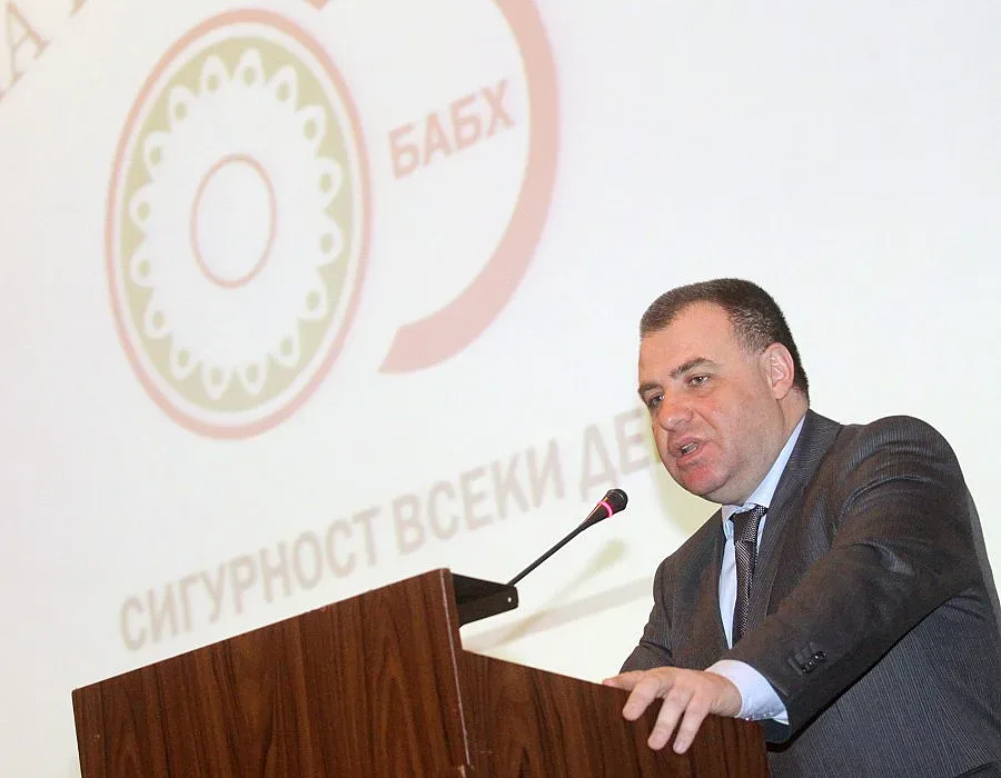 Раздавали бонуси и в министерството на Мирослав Найденов 