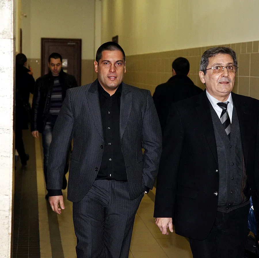 Красьо Черния отърва решетките