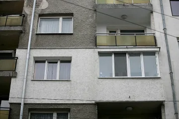 Санирането спасява от глоба за остъклен балкон