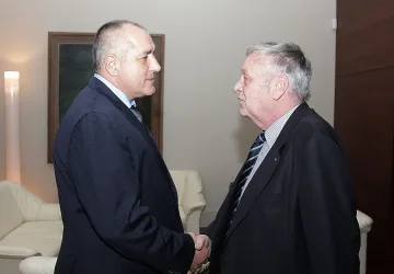 Бойко обеща още стартове на шефа на ските
