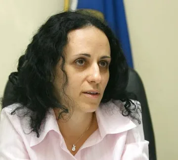 И Надя Шабани подаде оставка 