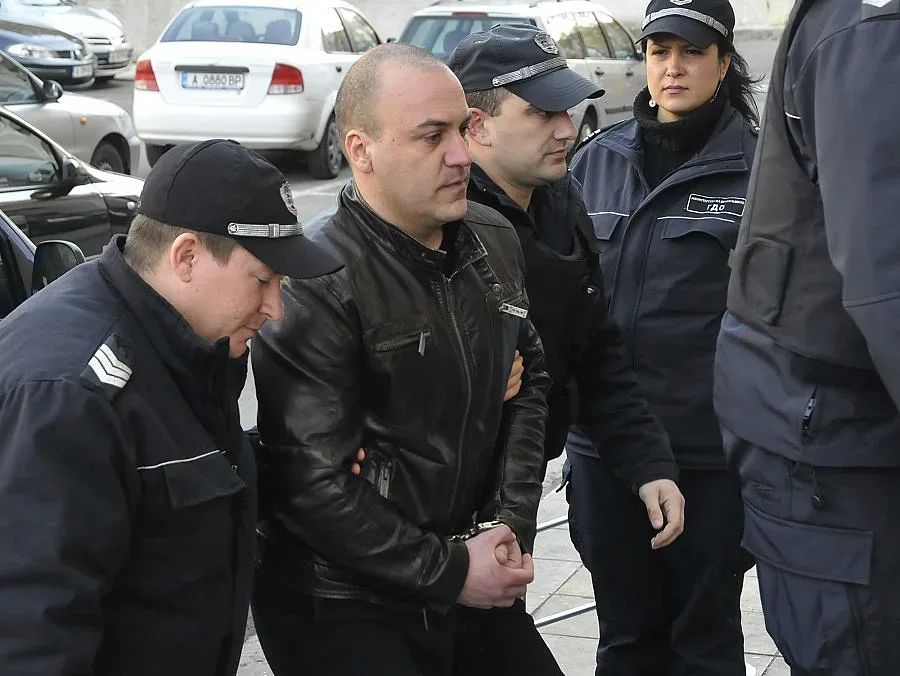 Искат 20 г. затвор за похитителя от Сливен 