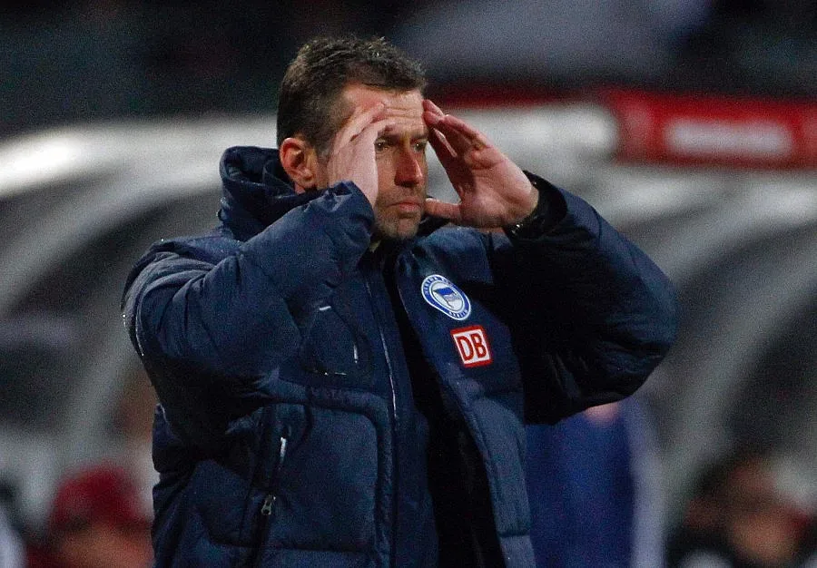 Фенове нападнаха футболистите на "Херта"