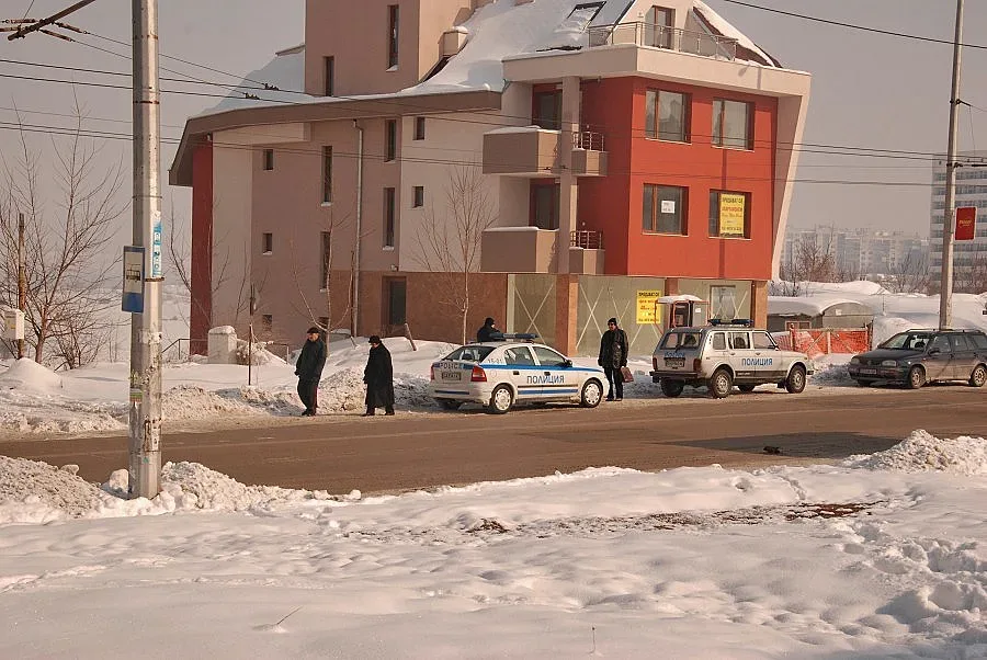 Въоръжени задигнаха 20 бона от поща