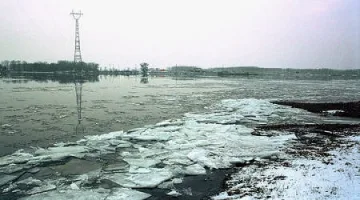 Белград взривяват ледовете с бомби