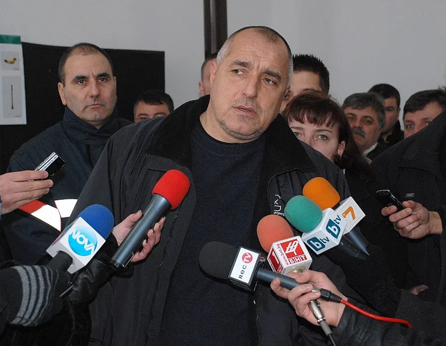 Бойко: За потънали яхти не плащам, помагам на бедните