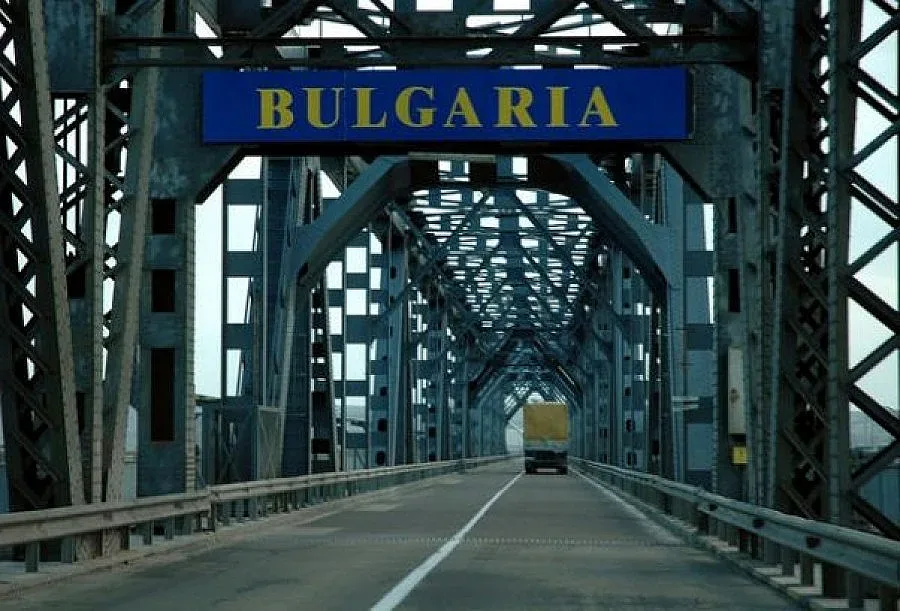 Отпушиха тапата на Дунав мост