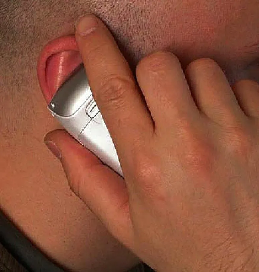 Братя роми взели 70 000 от професорка