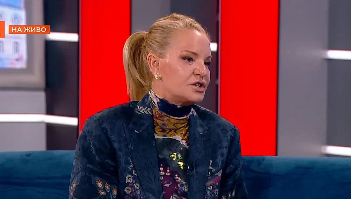 Стефка Костадинова с призив към политиците