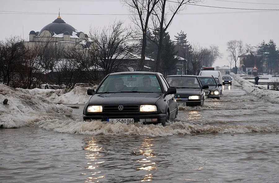 Бедствено е положението в Хасково и Кърджали
