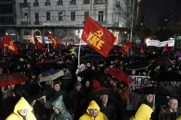 Стачка на влаковете парализира Гърция 