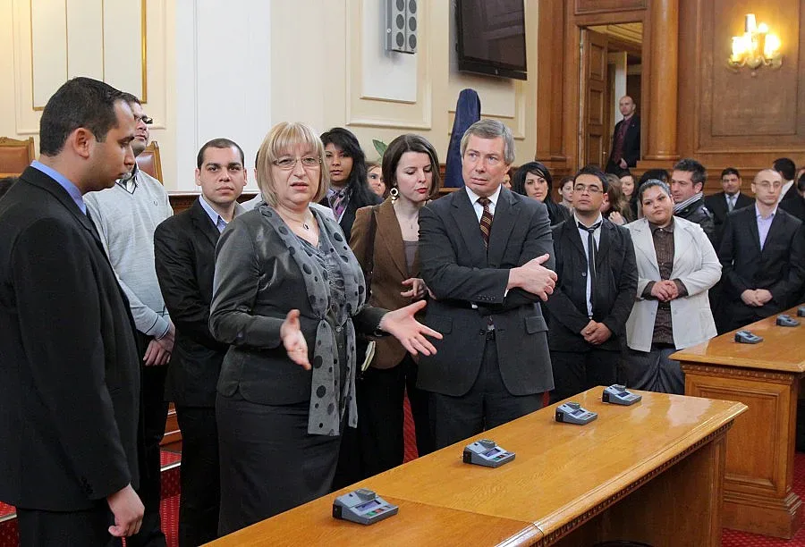 Роми напират за стаж в парламента