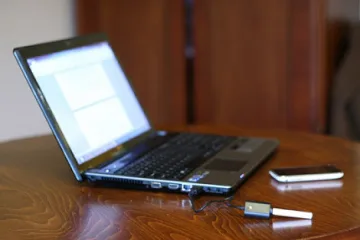 Забраняват продажбата на цигари по интернет