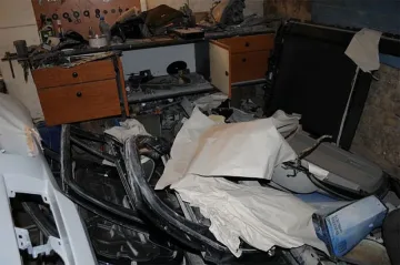 Банда автокрадци спипана в Перник