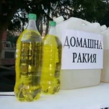 Качваме в самолета до 3 литра ракия