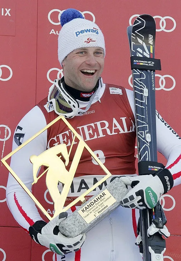 Ромед Бауман спечели суперкомбинацията в Шамони