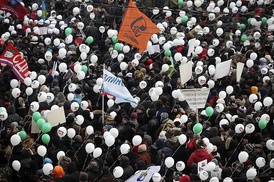 Митинги в центъра на Атина. Какво се случва