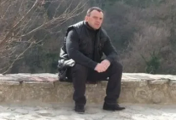 Наказаха трима полицаи за самоубийството на Чочо