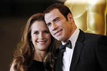 Траволта дарява самолет в памет на сина си 