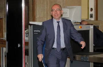 Здравният министър бесен заради умиращ пациент